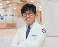 인공관절 수명 20년… 수술 신중 기해야 - 정형외과 채동식