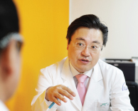 하지정맥류 환자 2명 중 1명은 50 여성 - 심장혈관센터 윤치순