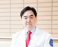 50세 넘으면 골밀도 매해 3%씩 감소...성장기부터 관리해야 - 가정의학과 황희진 교수