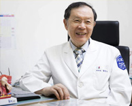 국제성모 방동식 교수, 베체트병 치료지침서 집필 - 아시아인으로는 유일하게 참여