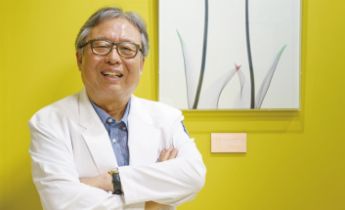 엑스레이로 '예술'하는 별난 의사