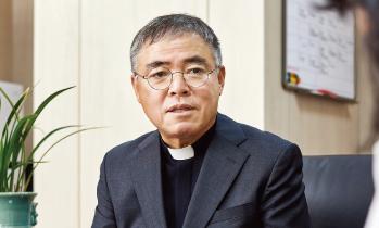 [개원 10주년 기념 인터뷰] 병원장 김현수 신부