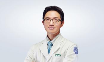 김영욱 교수팀, 척추전방전위증 수술적 치료 새 기준 제시