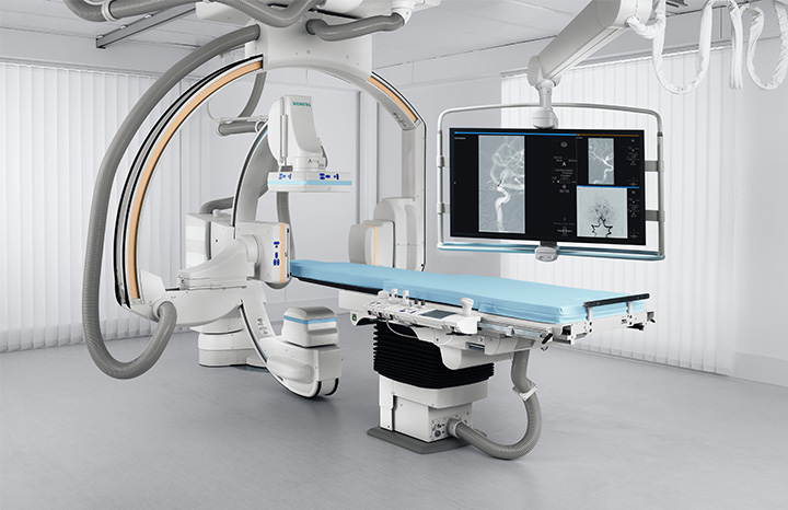 수술실 내 하이브리드 혈관조영 수술실 Angiography Artis zee biplane